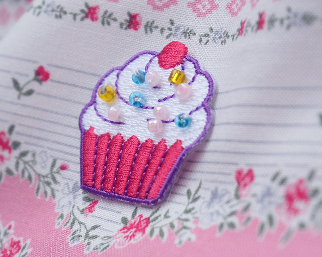 刺繍アップリケ (2個) – Chantal Trim Gallery