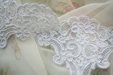 Hemmed embroidered lace (1yd)