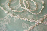 Ivory rose trim (2yds)