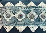 Venice lace trim (1 yd)