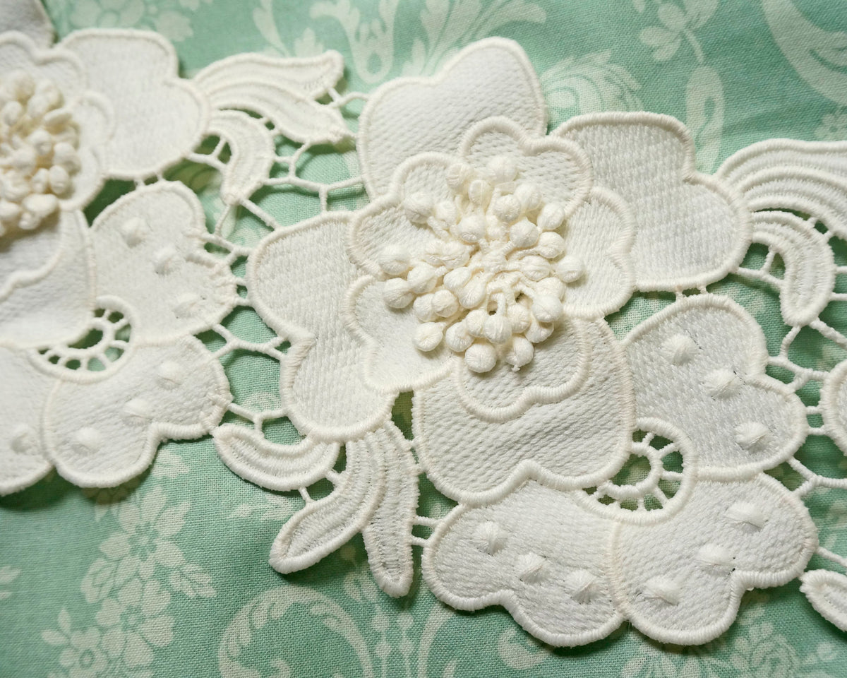 ケミカルレース アップリケ モチーフ ブレード のアメリカからの通販