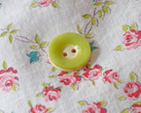 1940s vintage plastic buttons (2)