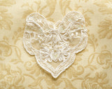 Motif dentelle filet perles nacrées et sequins | Blanc cassé | Applique artisanale