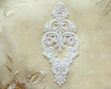 White chemical lace motif (1 piece)