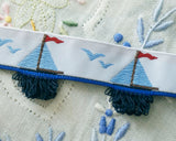 Ruban jacquard motif voiliers et mouettes | Avec franges bleu marine