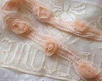 Rose lace pleated trim (21")