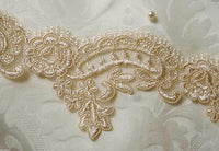 Embroidered tulle lace (5 motifs) 
