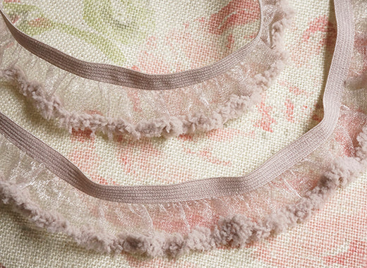 Poodle frill with stretch tape (1 yd) – Chantal Trim Gallery