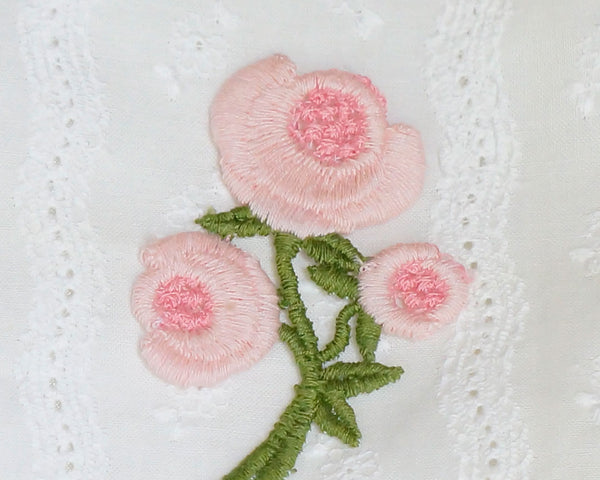 アンティーク 16輪の花 スカラップフリル アイレット刺繍 ハンカチクロス